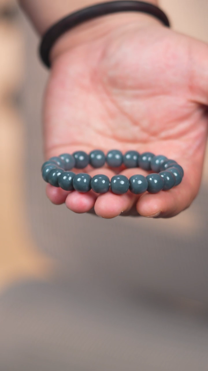 未镶嵌手链和田玉10mm雾霾蓝夹层料