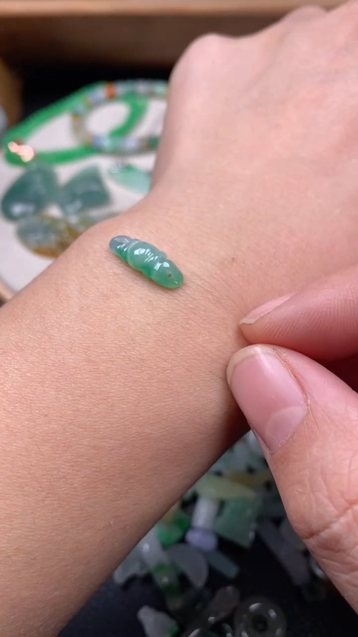 【闪购商品】翡翠颈饰未镶嵌翡翠净货26678