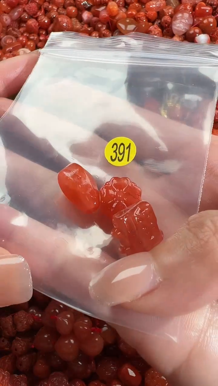 颈饰未镶嵌南红玛瑙1