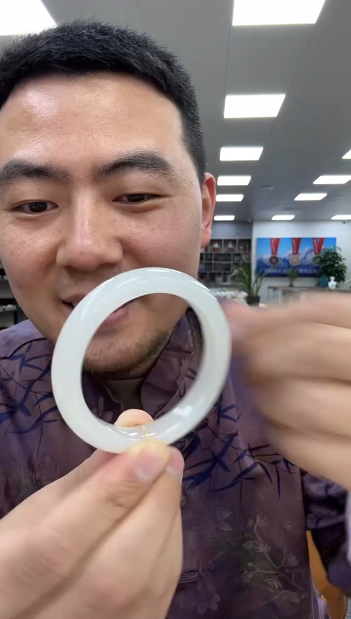 【闪购商品】和田玉手镯未镶嵌52-53  114