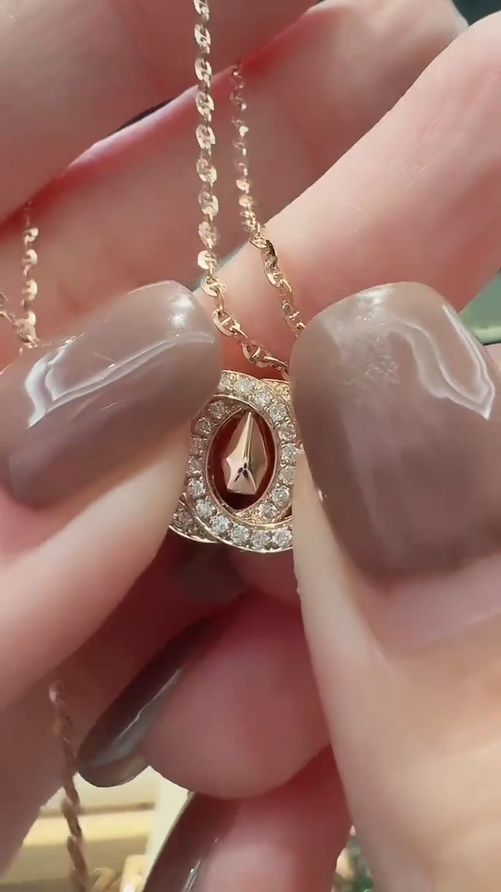 吊坠(不含链)18K金镶嵌天然钻石18K金钻石香香吊坠