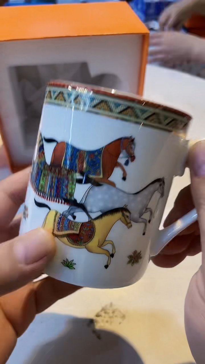 杯鸿辉家品牌瓷器，京东包邮！