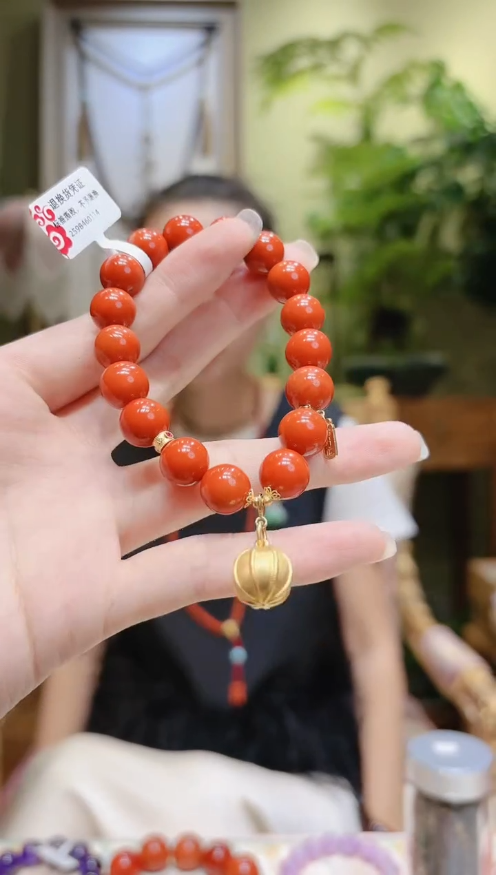【闪购商品】南红玛瑙手串18K金镶嵌金球提溜南红手串