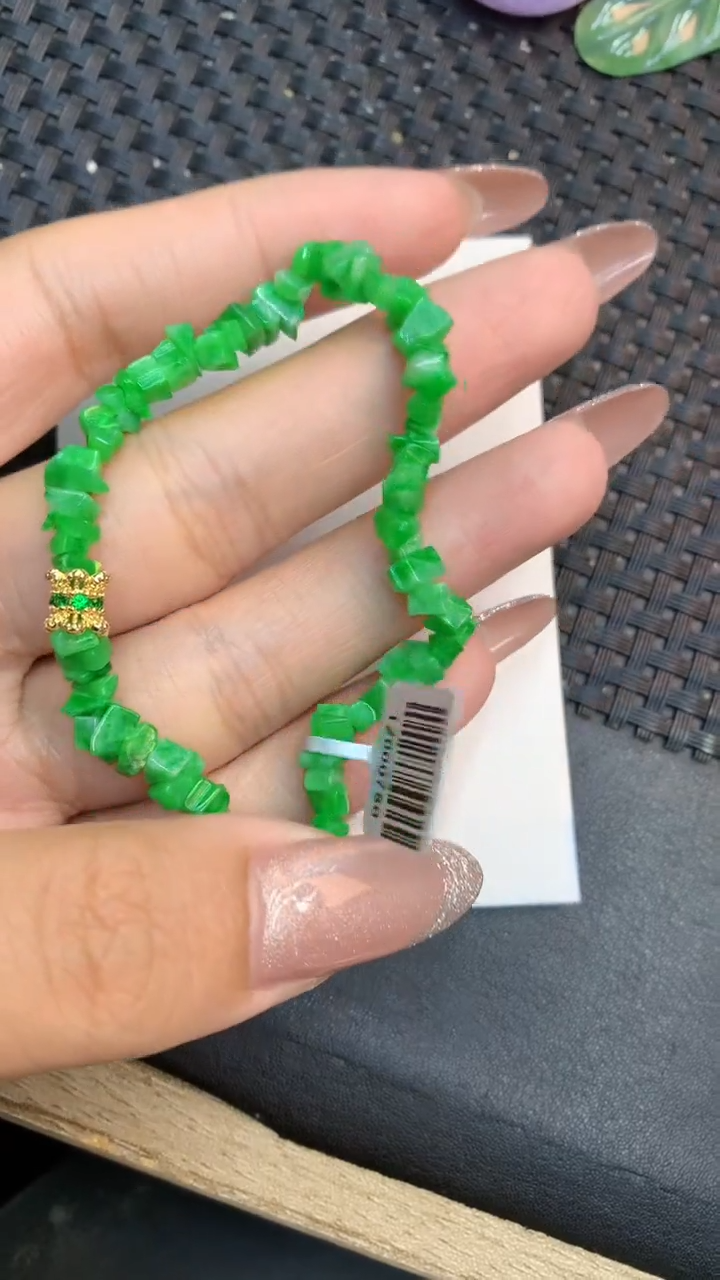 颈饰未镶嵌翡翠1