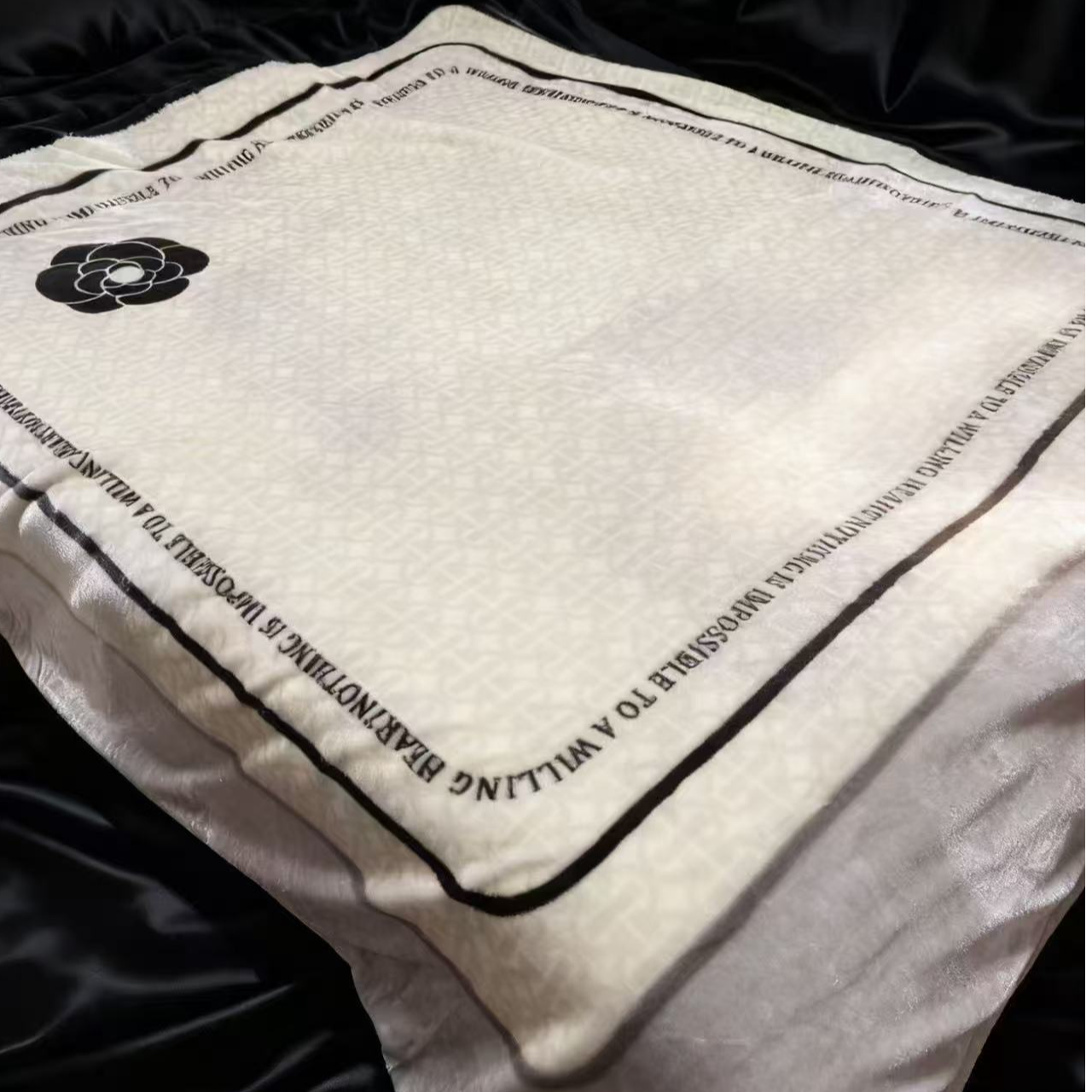 小香风简约款拉舍尔毛毯云毯可做被套亲肤柔和绒毯被套毯