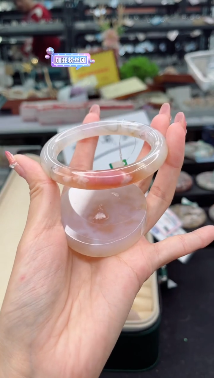 石英质玉未镶嵌手镯57圈口（赠品镯心）3360005