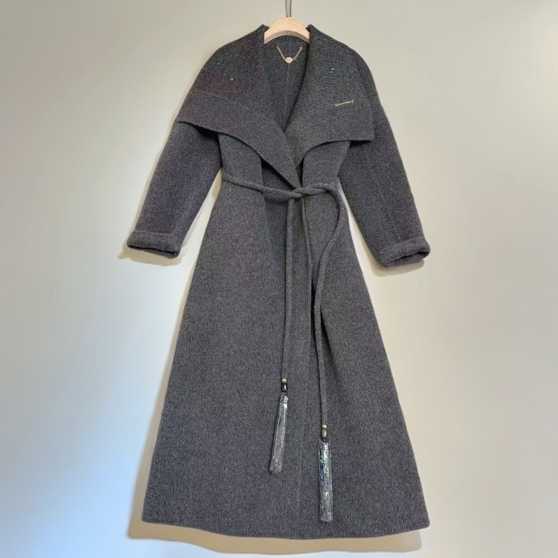 2025V v工作室新款 秋冬新款高定大衣气质时尚百搭设计—151