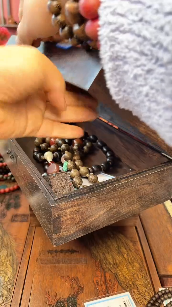 【闪购商品】木中之❤王妍妍好物63-黑白奇2吊坠-木盒