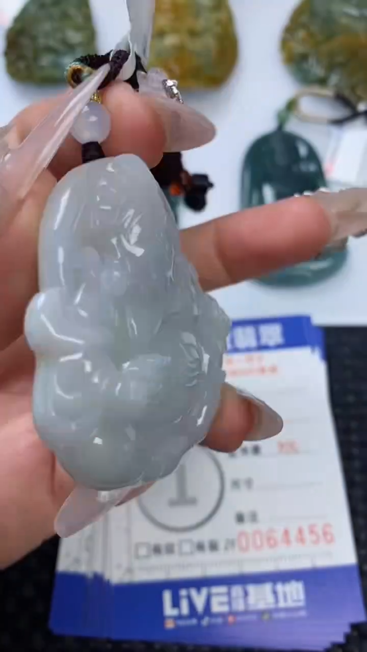 【闪购商品】翡翠颈饰未镶嵌1111111111111111