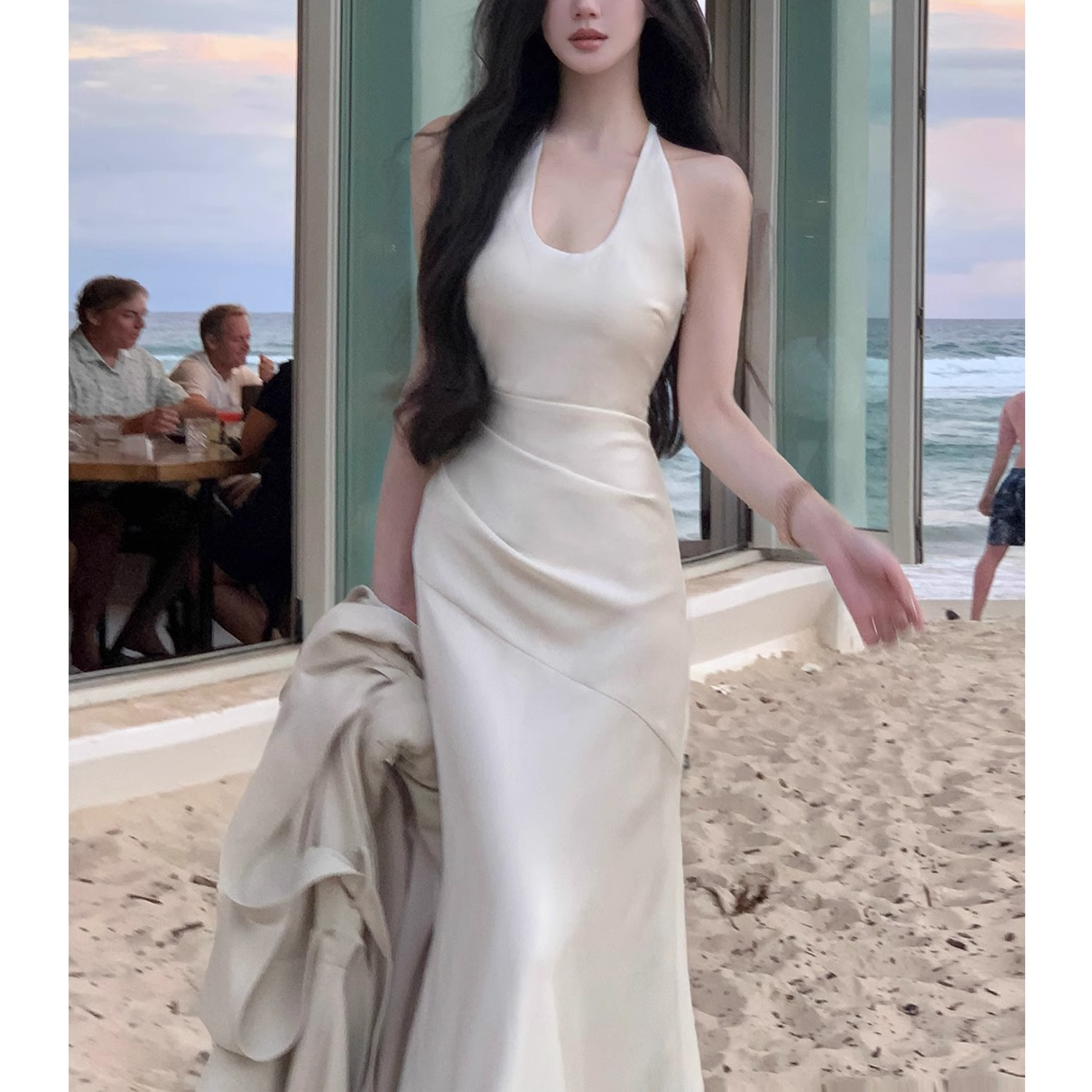 从一【水痕】缎面连衣裙女高级感修身显瘦法式挂脖气质长裙子