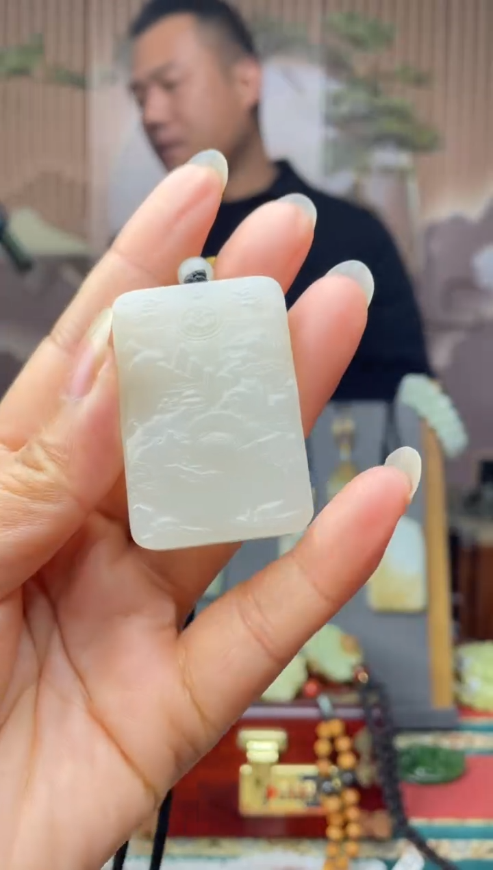 颈饰未镶嵌和田玉拍一发一