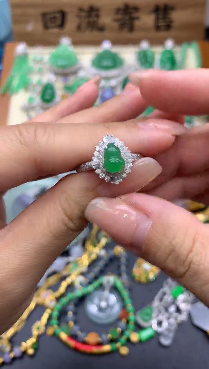 【闪购商品】翡翠戒指18K金镶嵌494-中国好珍宝