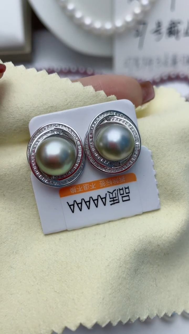 【闪购商品】海水珍珠耳饰银S925镶嵌W39