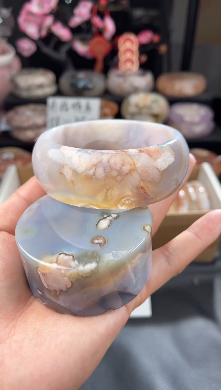 【闪购商品】石英质玉手镯未镶嵌61