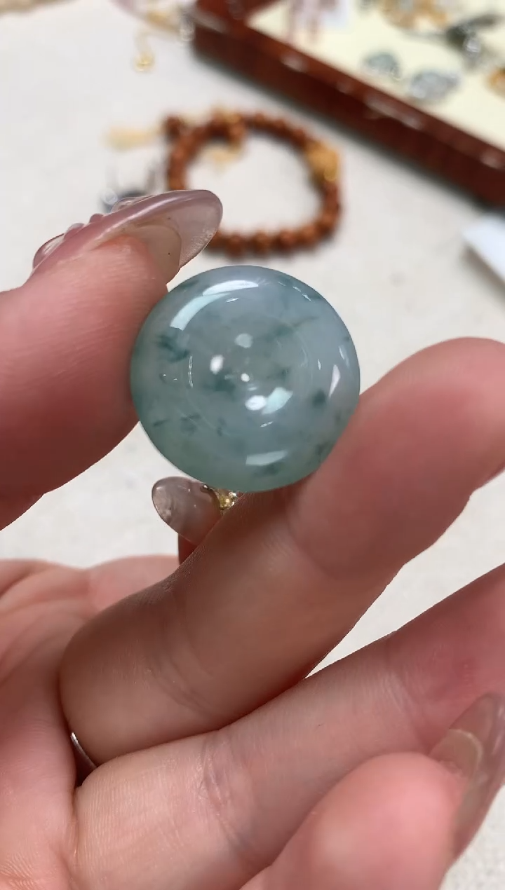 【闪购商品】翡翠吊坠(不含链)未镶嵌平安扣