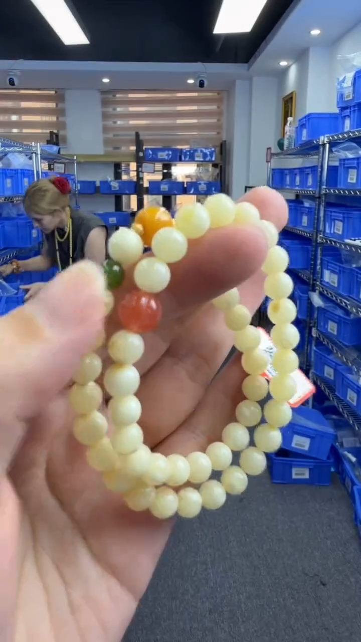 未镶嵌琥珀手链20秒拍号 假一罚三