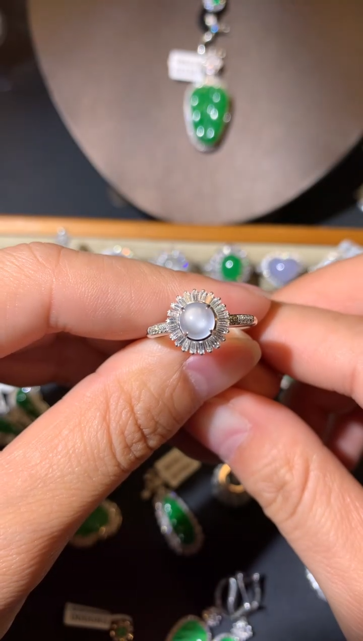 【闪购商品】翡翠吊坠(不含链)18K金镶嵌戒指