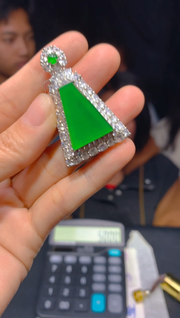 【闪购商品】定制翡翠未镶嵌48多样性发货（发其一）