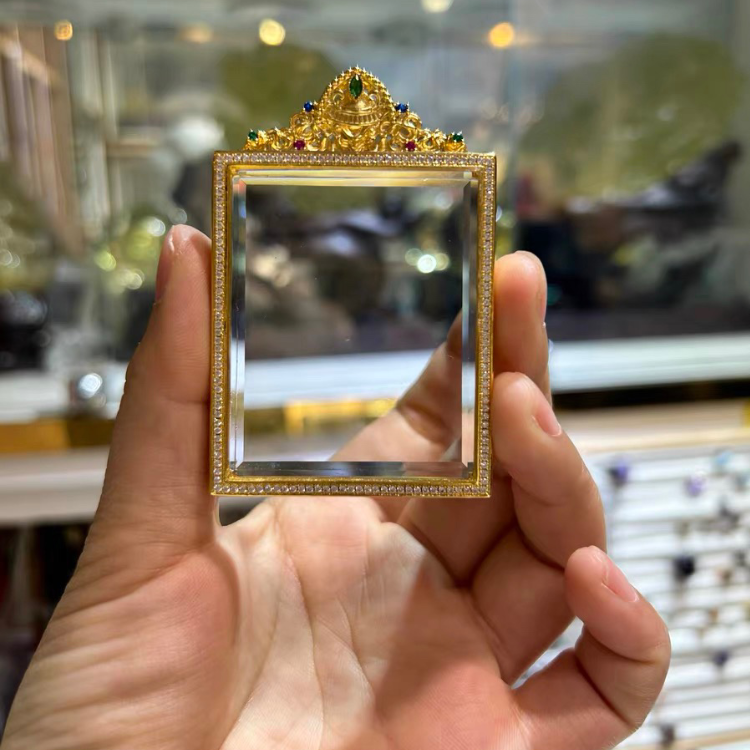 唐卡嘎乌盒铜镀金4*5