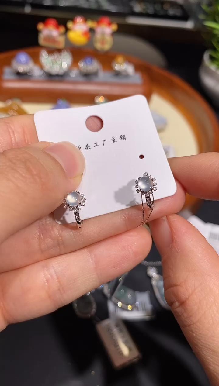 【闪购商品】翡翠耳饰18K金镶嵌耳饰