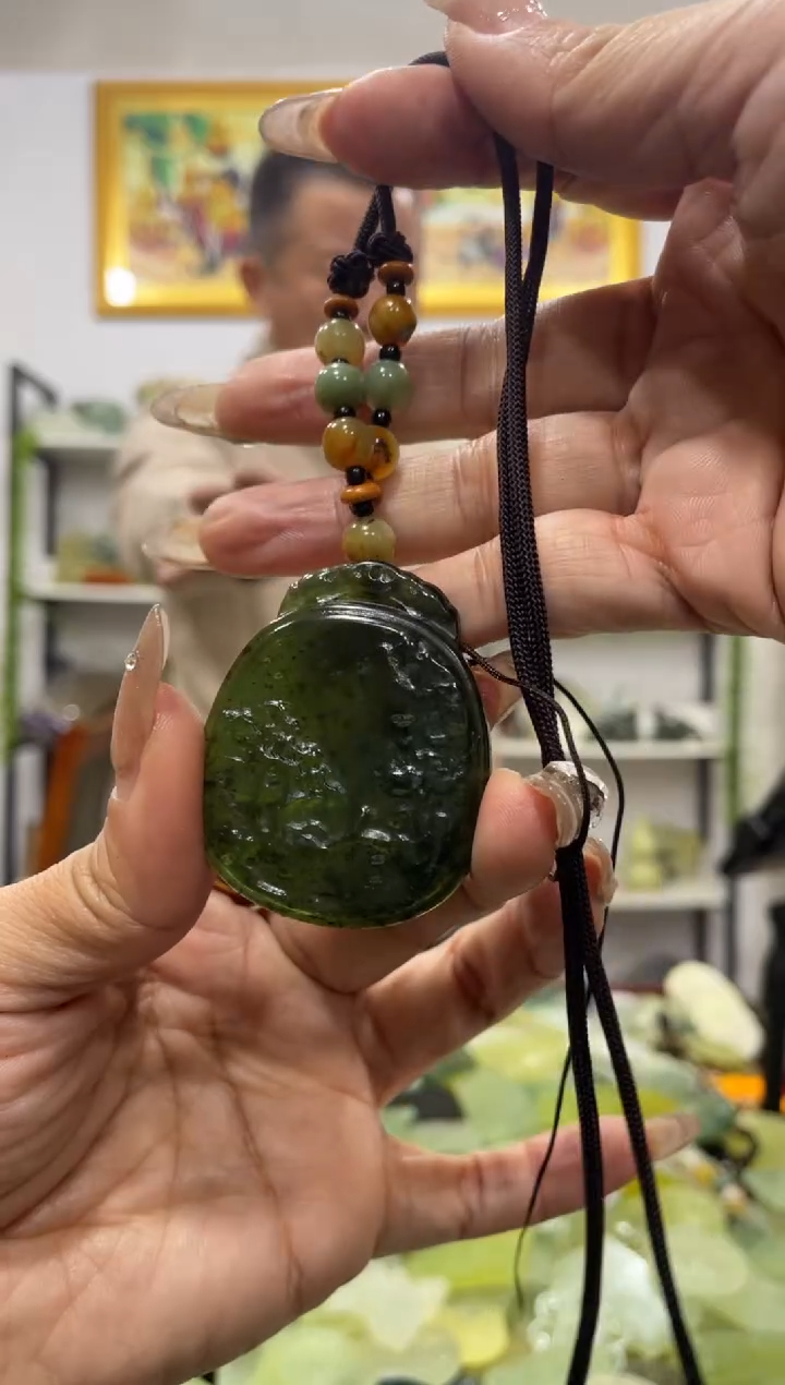 【闪购商品】岫玉吊坠未镶嵌             