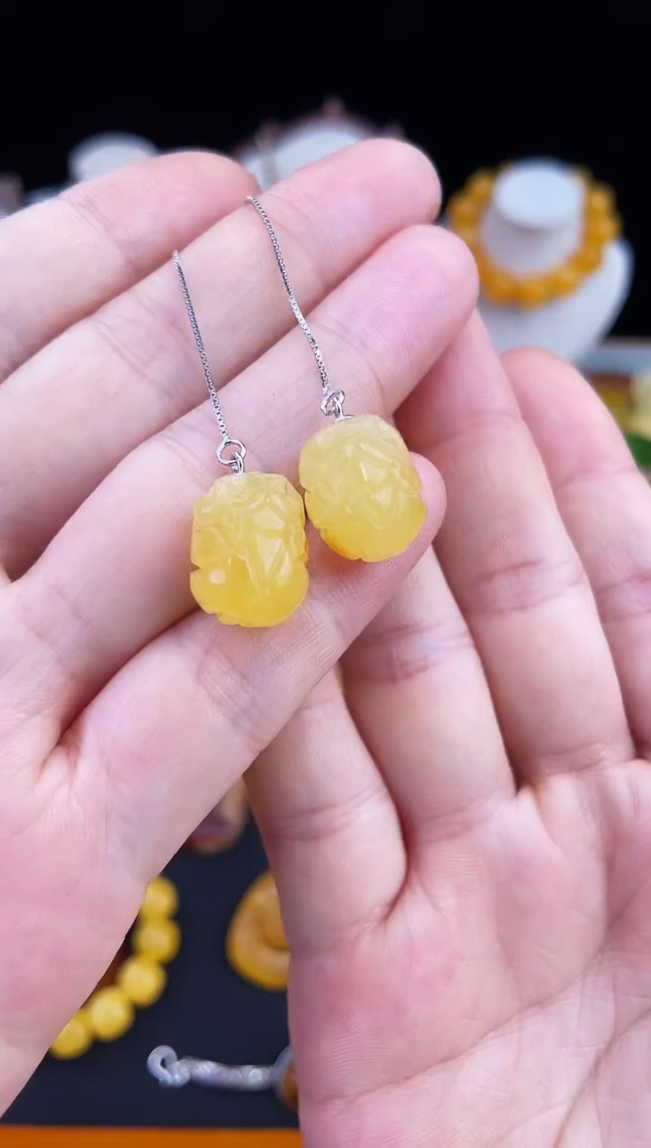 琥珀未镶嵌珠宝奇石柒月