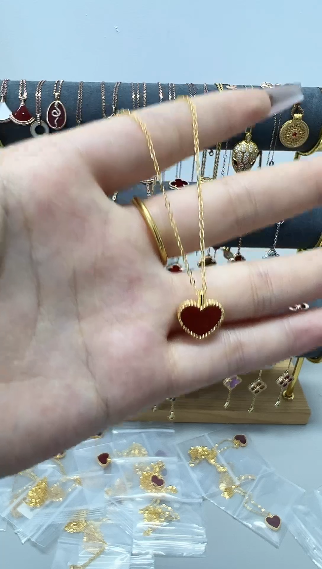 18K金镶嵌套链玛瑙/玉髓11900