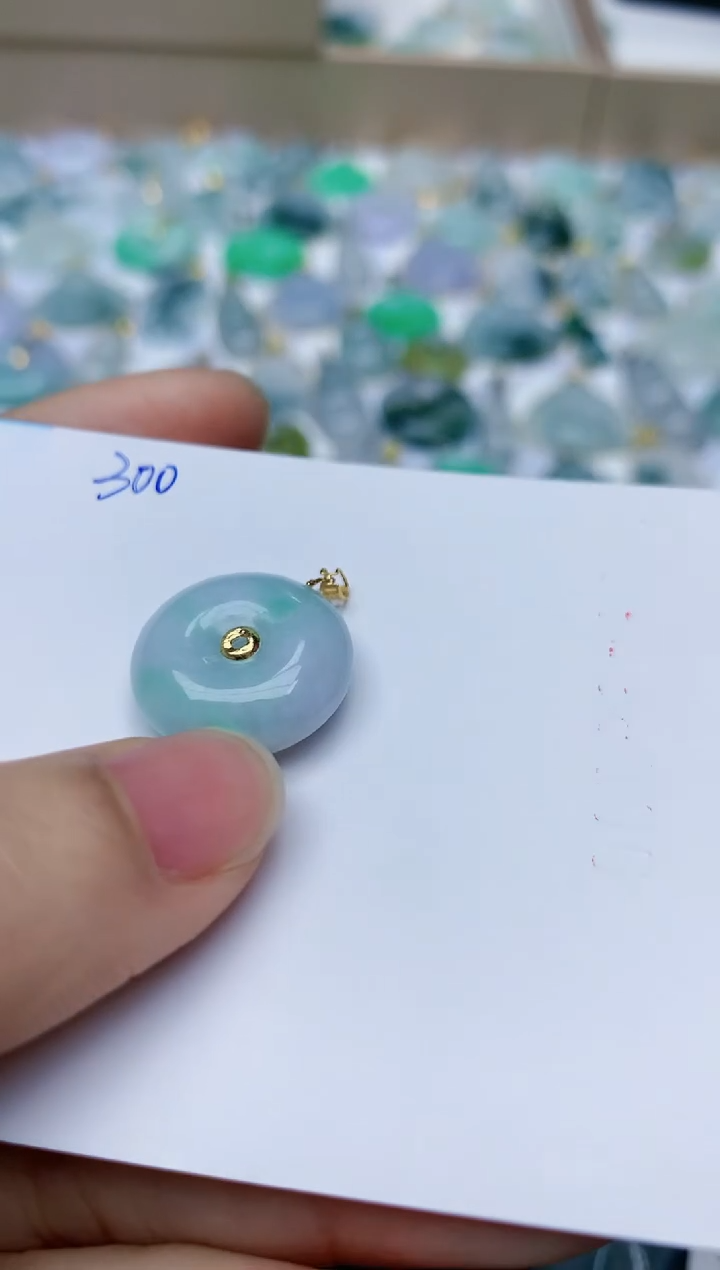 【闪购商品】翡翠颈饰18K金镶嵌天然翡翠A货    300