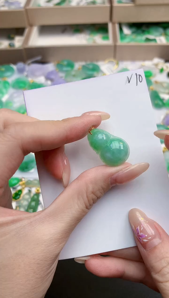 颈饰18K金镶嵌翡翠天然缅甸A货翡翠