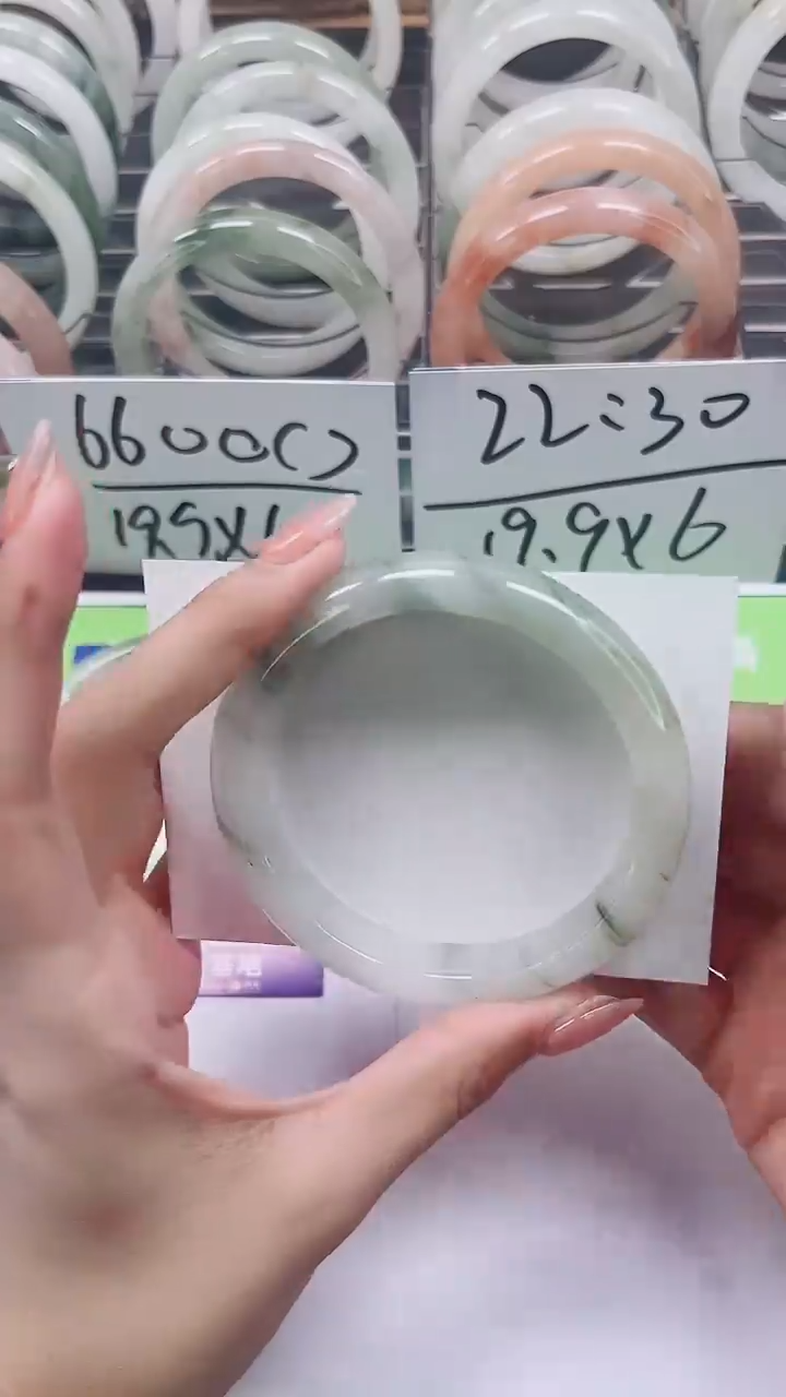 【闪购商品】石英质玉手镯未镶嵌A325-59/60