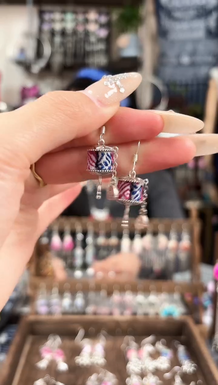 织绣民族风非遗老绣饰品218