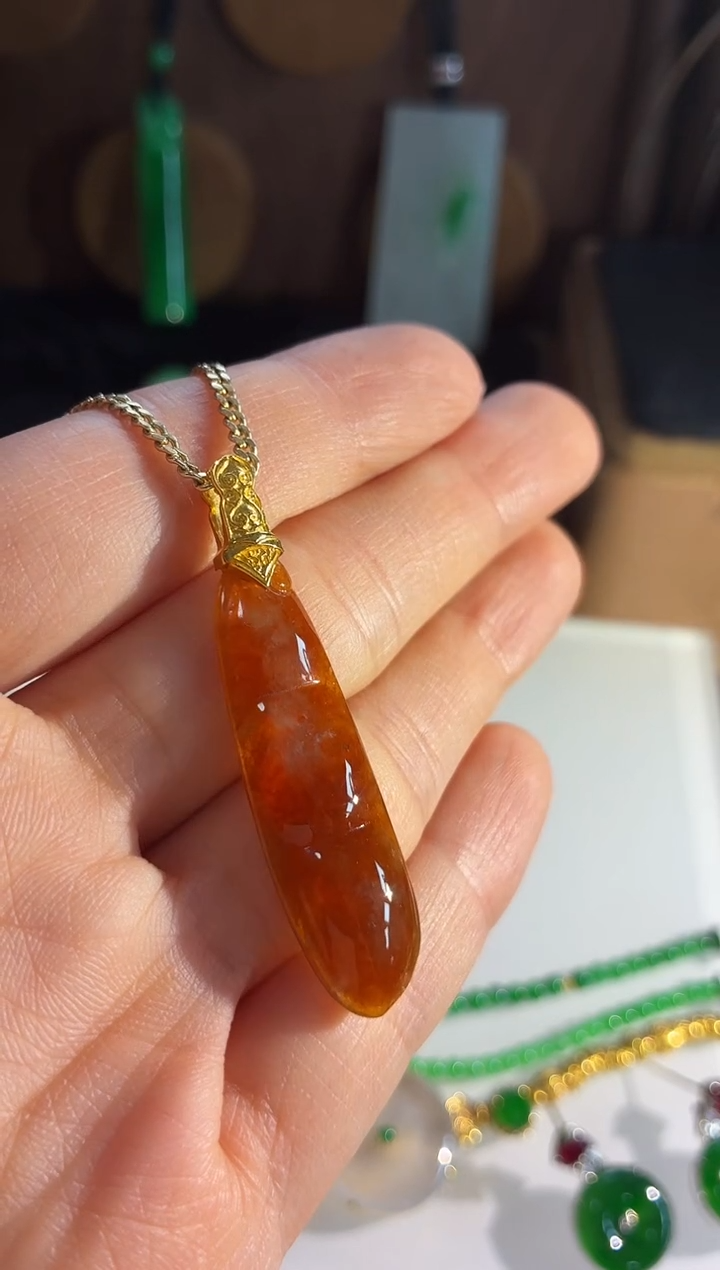 吊坠(不含链)18K金镶嵌翡翠吊坠