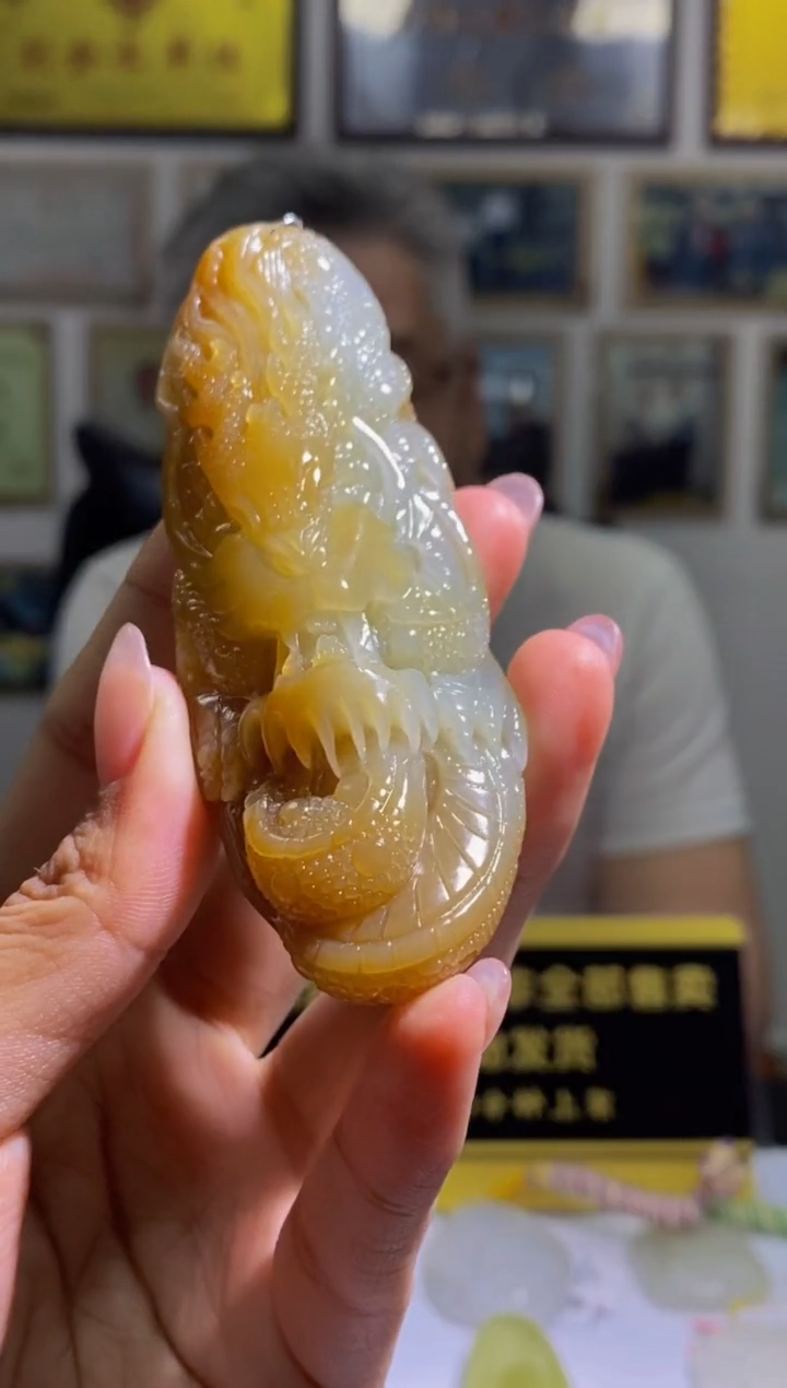 定制和田玉闪购毛货链接GS018