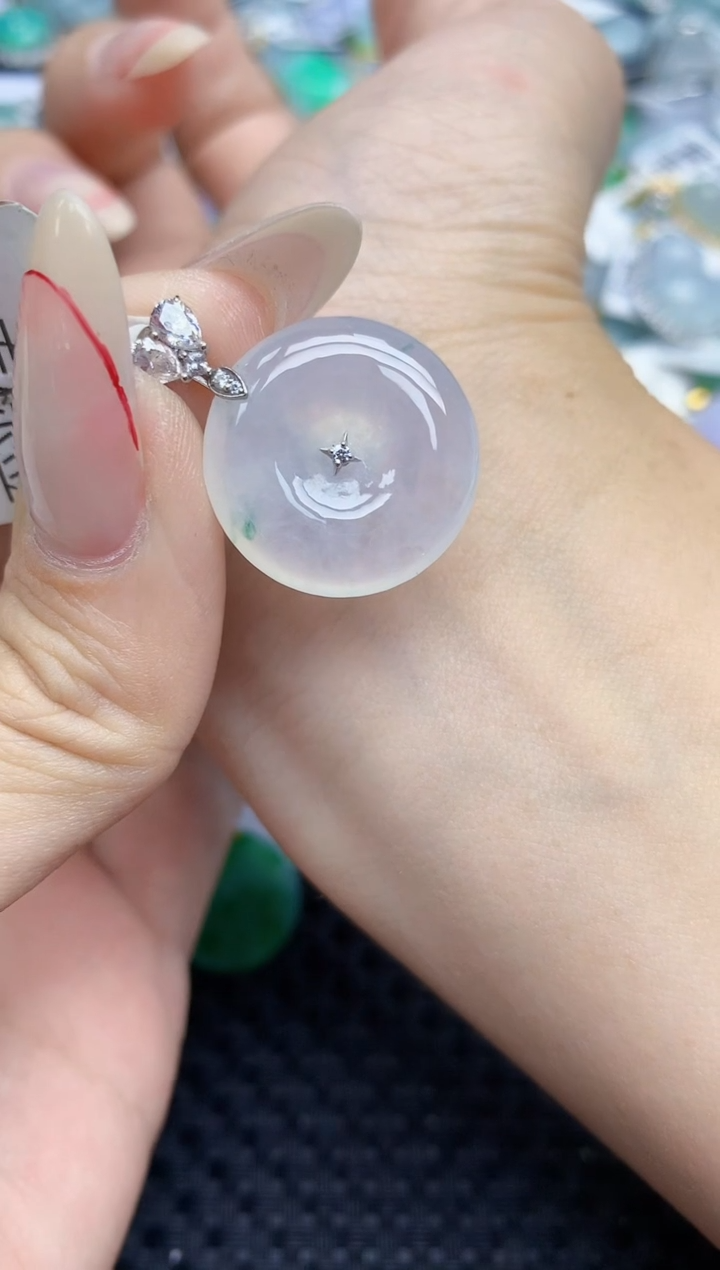 颈饰18K金镶嵌翡翠79   天然翡翠A货  百元以上9米证书费自理