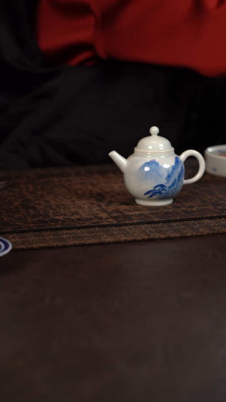 【闪购商品】杯聚澜堂国画山水小壶