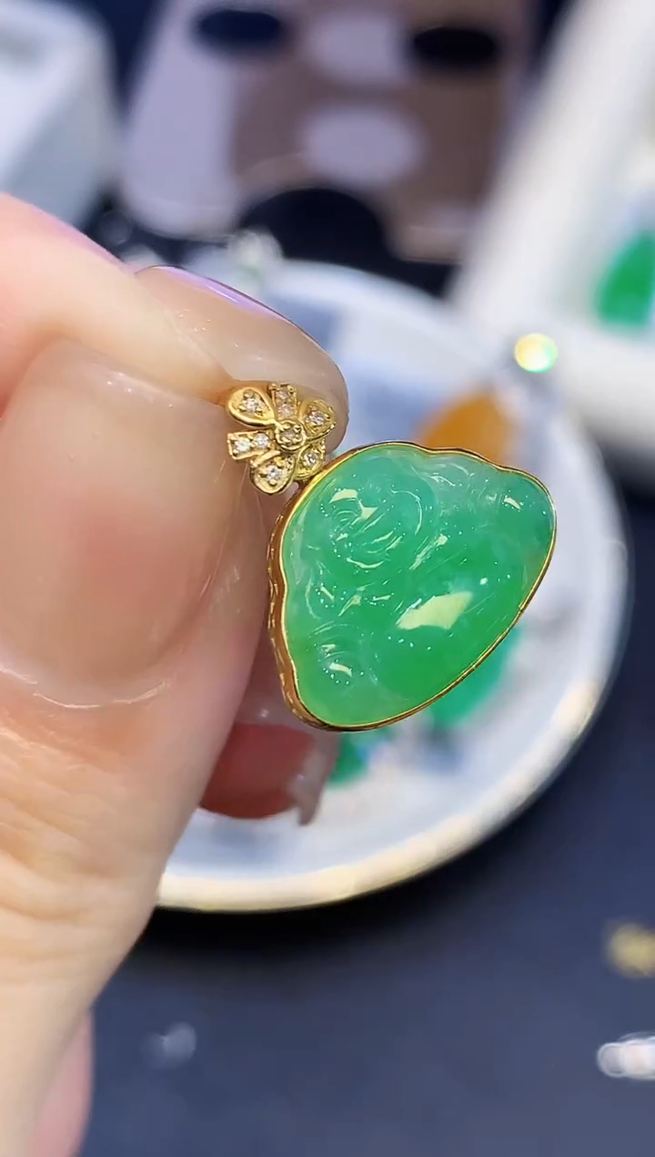 吊坠(不含链)18K金镶嵌翡翠L1864多样性发其一