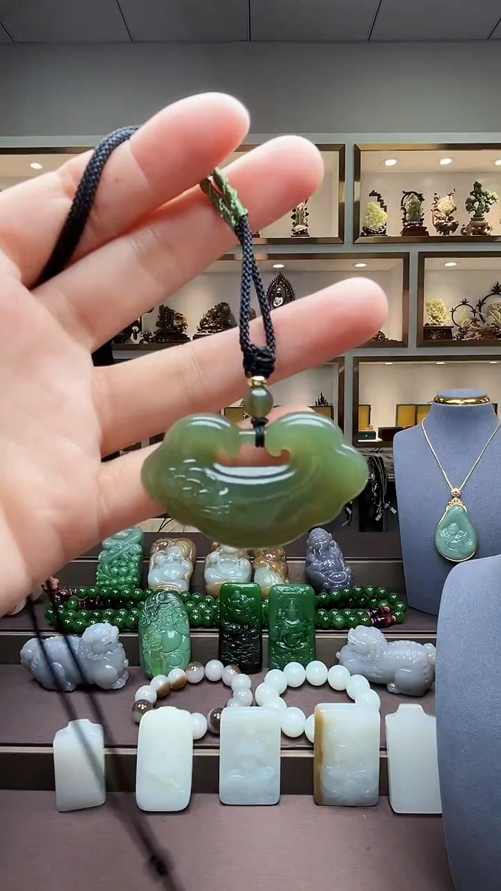 【闪购商品】和田玉颈饰未镶嵌苏