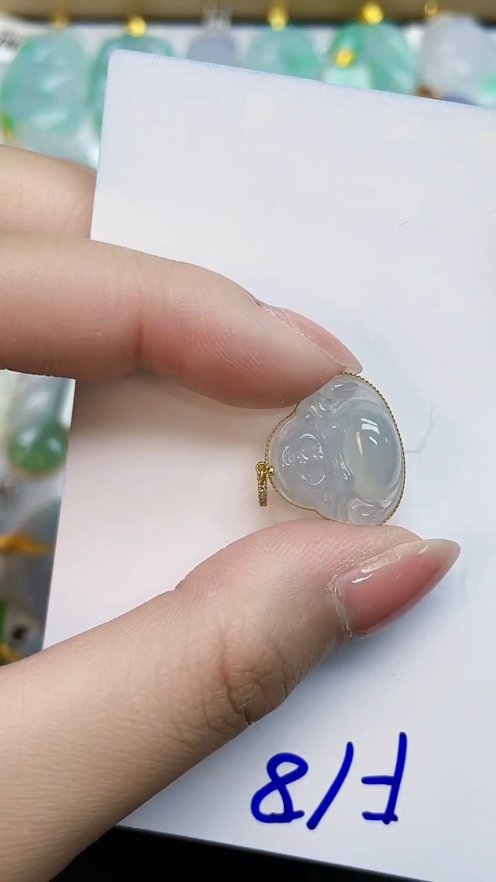 翡翠18K金镶嵌颈饰0000000000