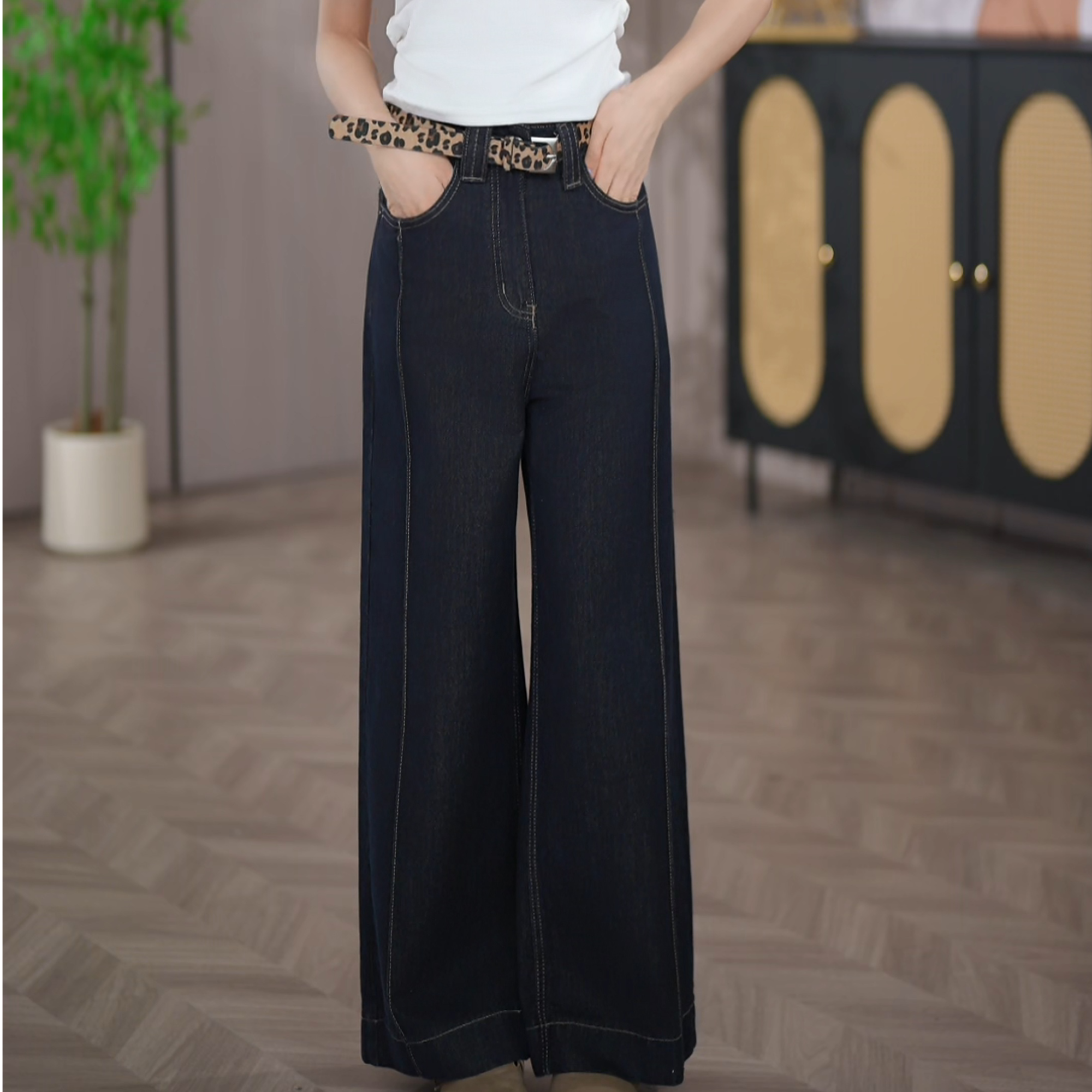 8026黑金宽松a版垂感豹纹阔腿牛仔裤女2025秋季新款明线直通裤子