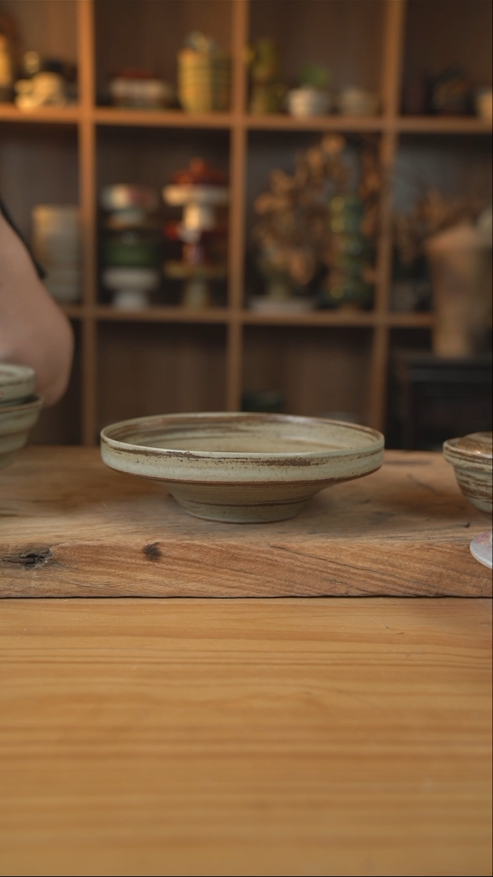 岁月风情的8英寸利口深盘【壶