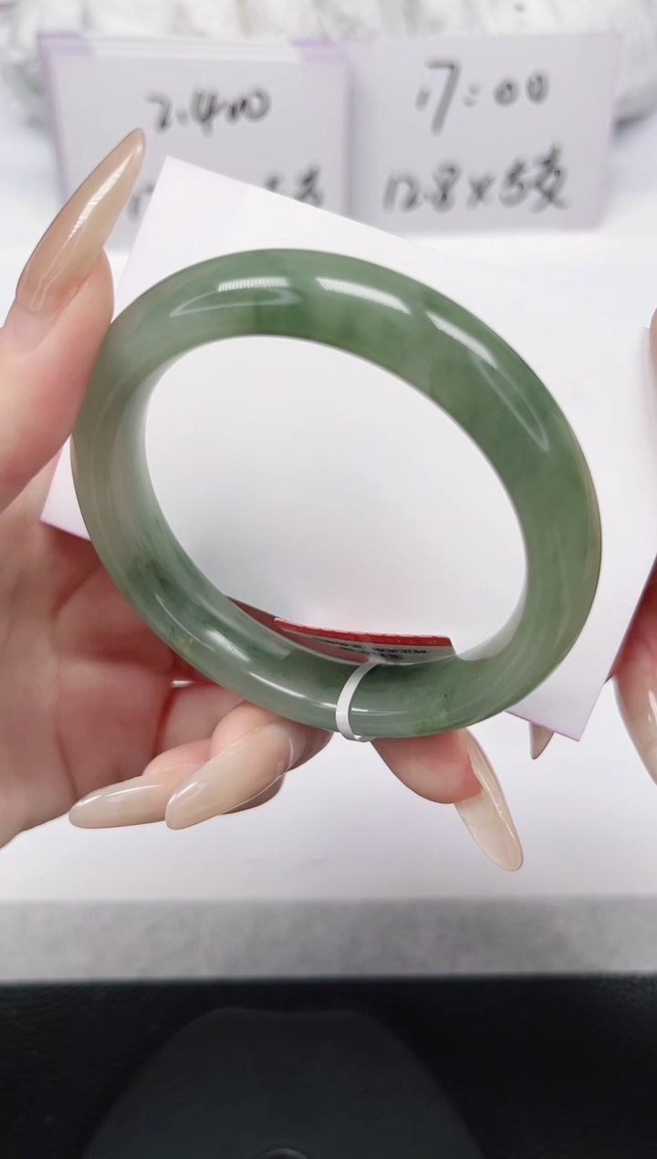 未镶嵌手镯石英岩玉178-54