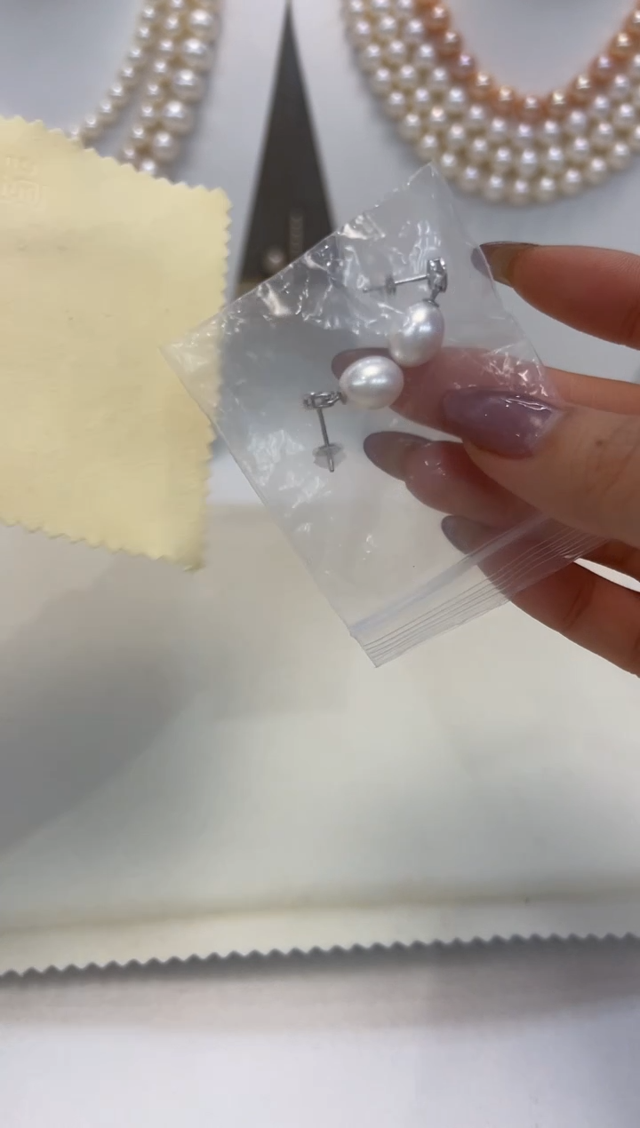 【闪购商品】淡水珍珠耳饰银S925镶嵌水滴耳钉