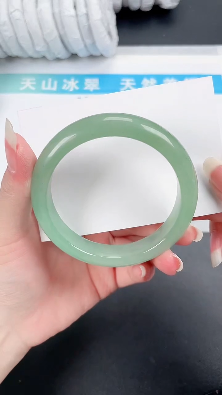 【闪购商品】石英质玉手镯未镶嵌409-60