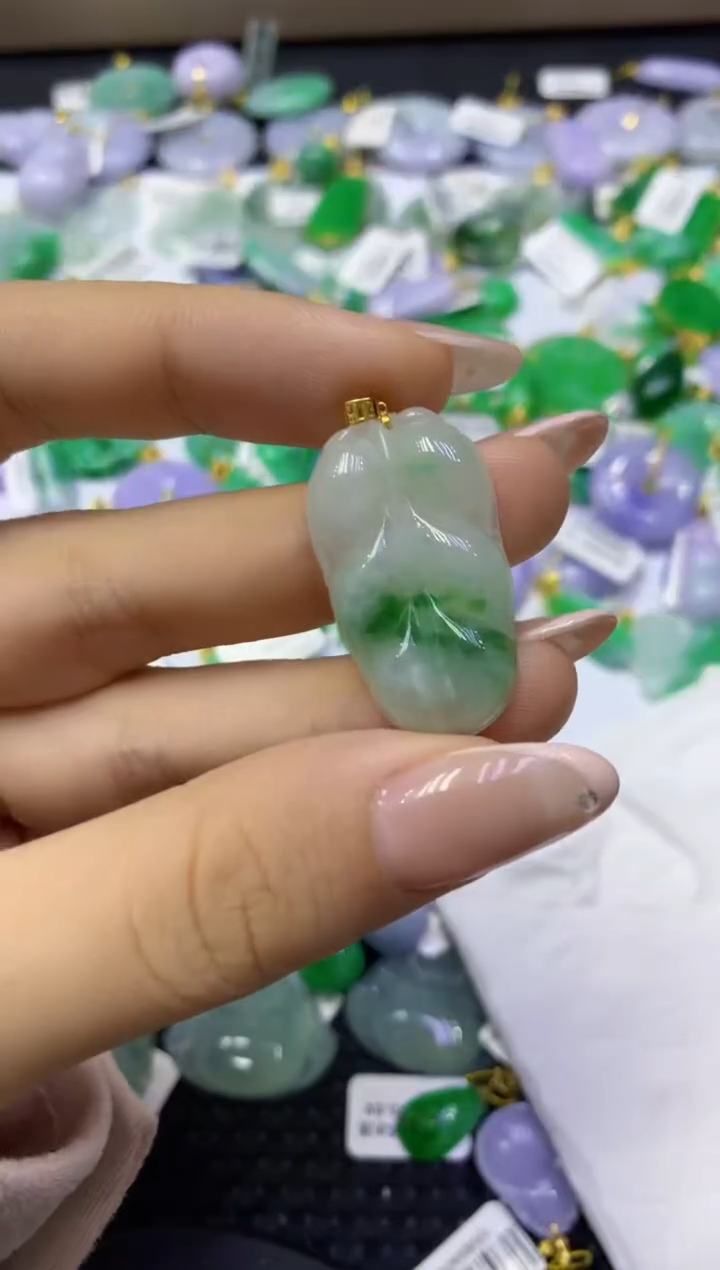 颈饰18K金镶嵌翡翠天然缅甸翡翠A货