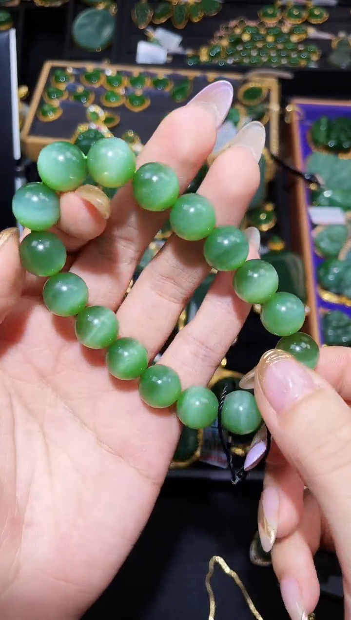 手串未镶嵌和田玉12MM 多样性发一Z