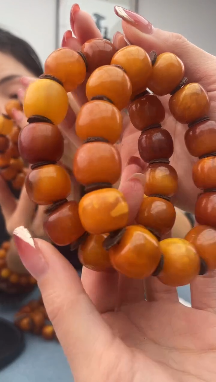 【闪购商品】蜜蜡珠宝奇石未镶嵌微瑕多样发其一假一罚十，044.18