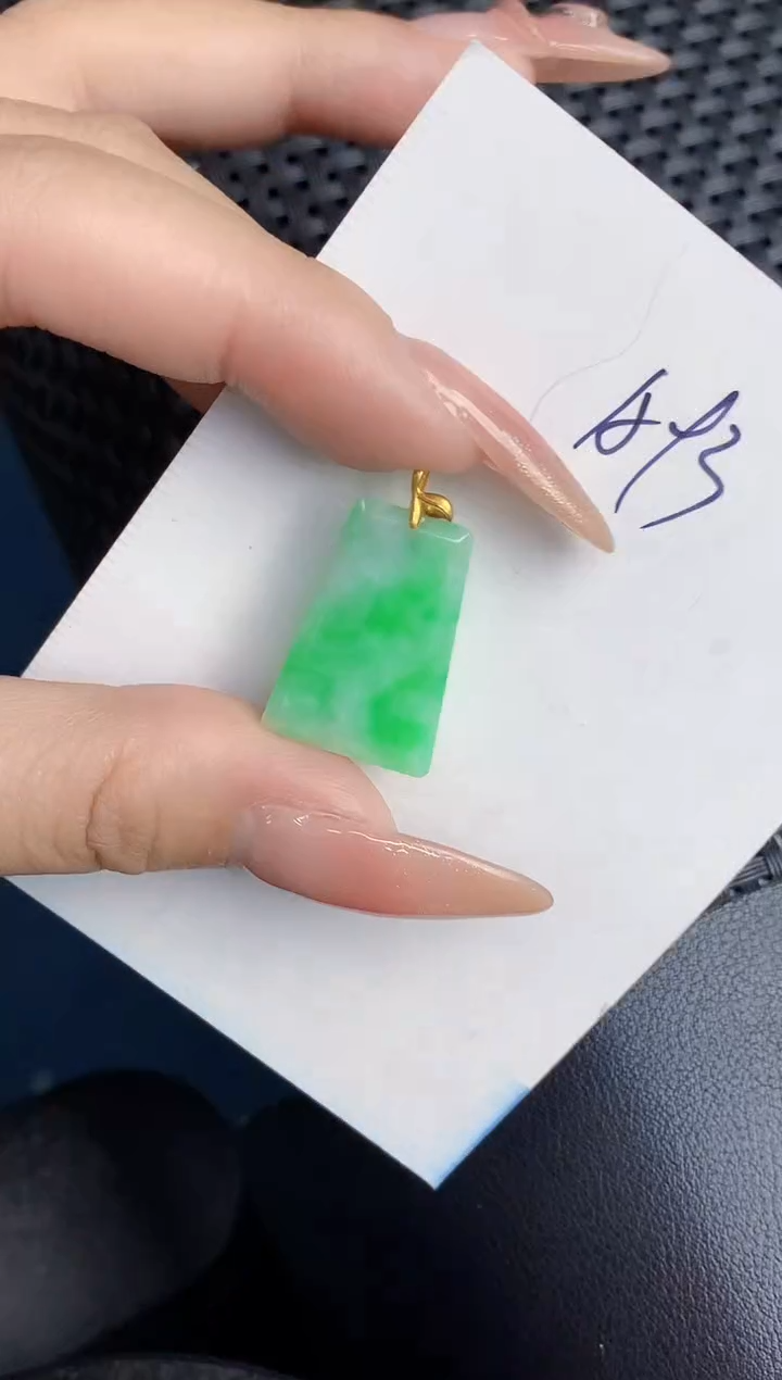 【闪购商品】翡翠颈饰18K金镶嵌000000000