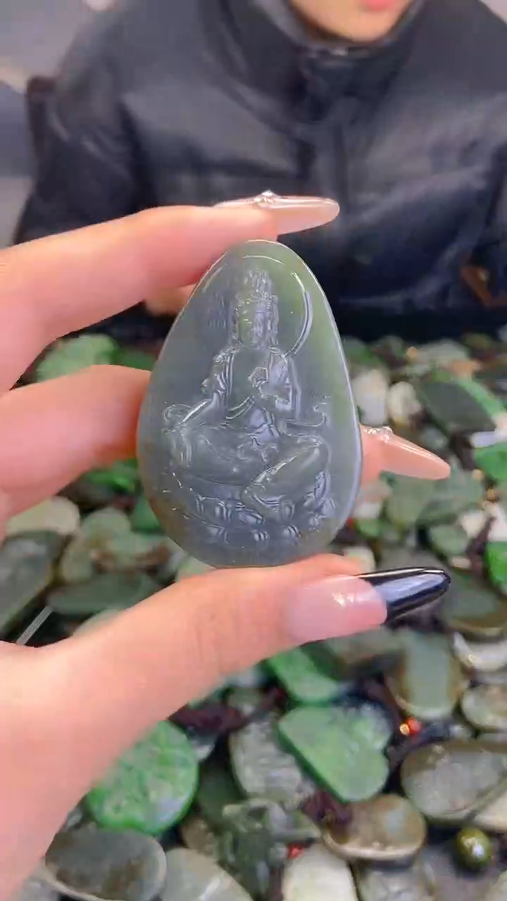 颈饰未镶嵌和田玉1