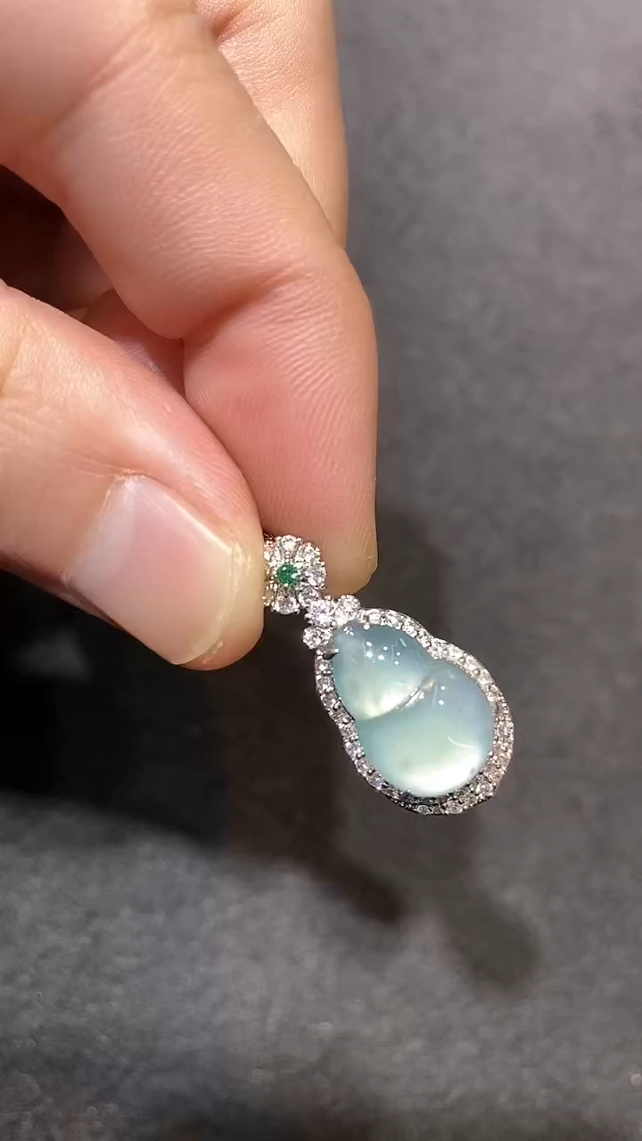 翡翠未镶嵌吊坠(不含链)多样性发货不含链其一