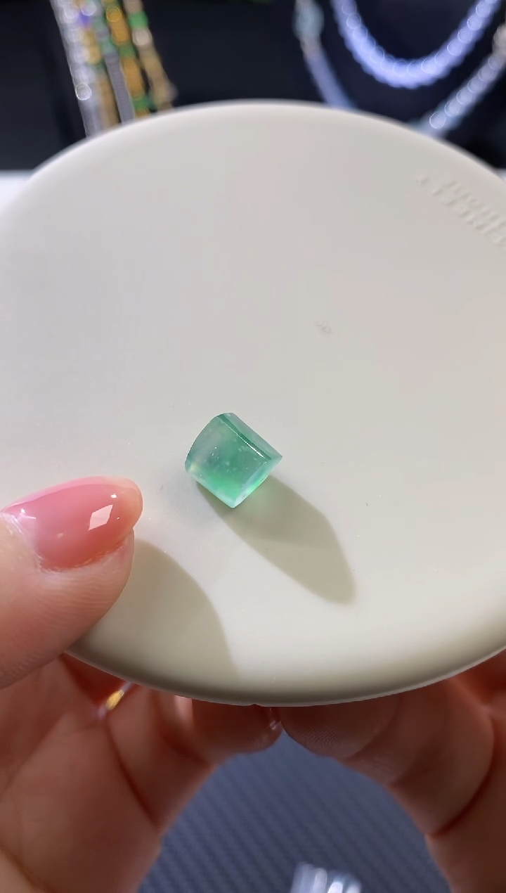 【闪购商品】翡翠挂件未镶嵌随形
